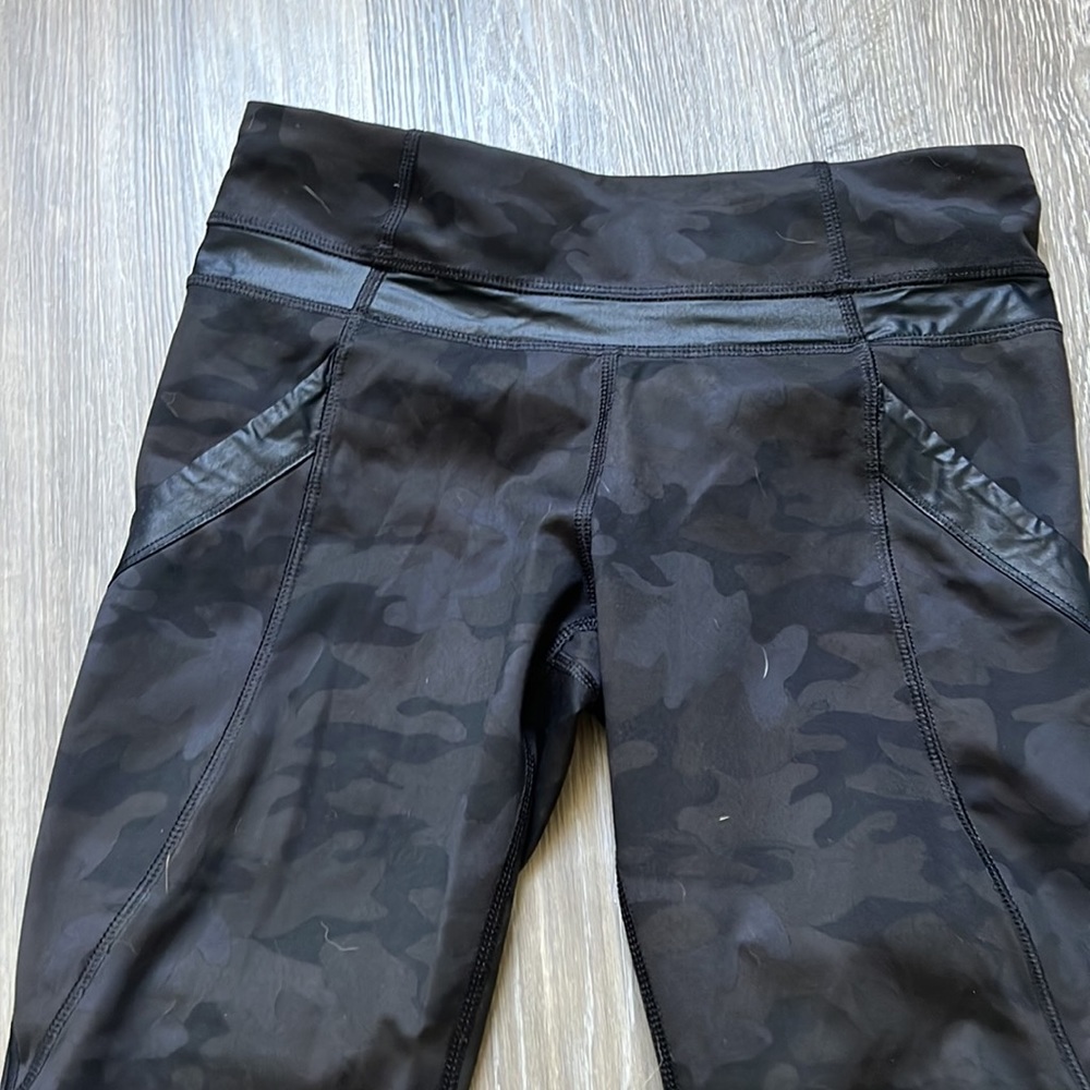 Lululemon Running Crops - Picture 2 of 7